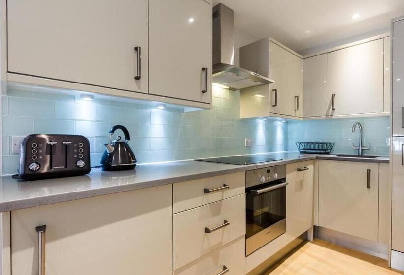 호텔 The Lion Gate Mews