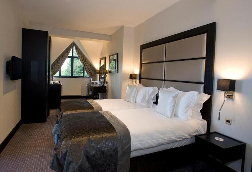 בית מלון כפרי The Lodge At Kingswood