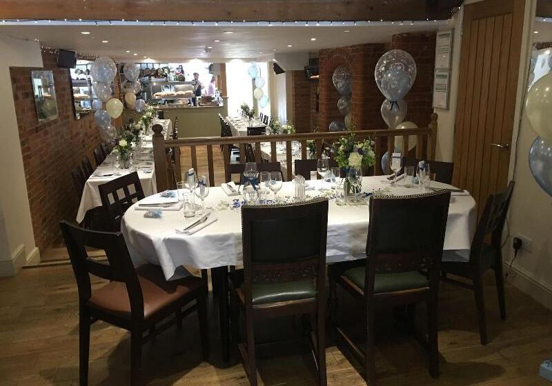 The Peppermill Town House Hotel & Restaurant