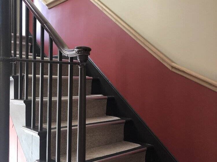 The Peppermill Town House Hotel & Restaurant