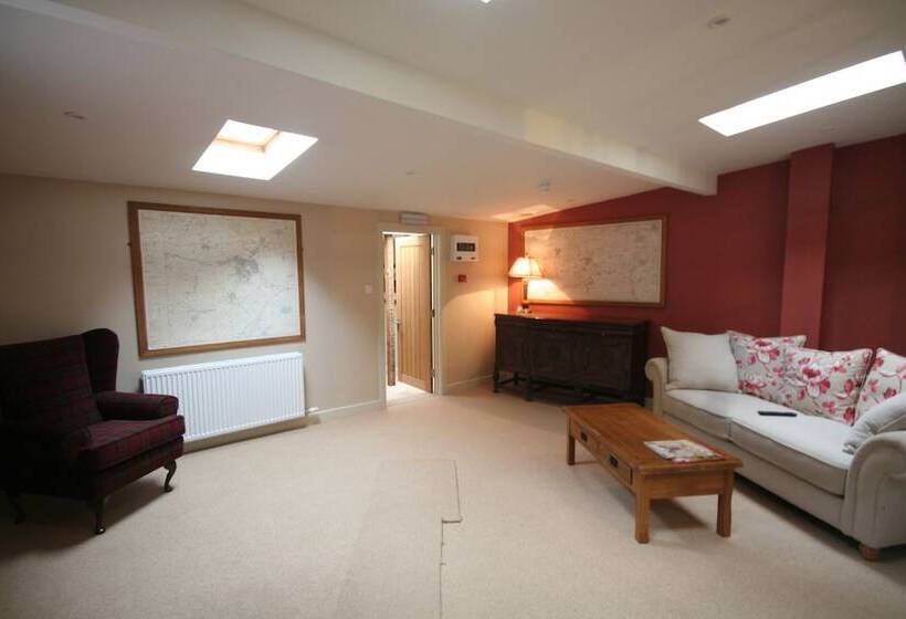 The Peppermill Town House Hotel & Restaurant