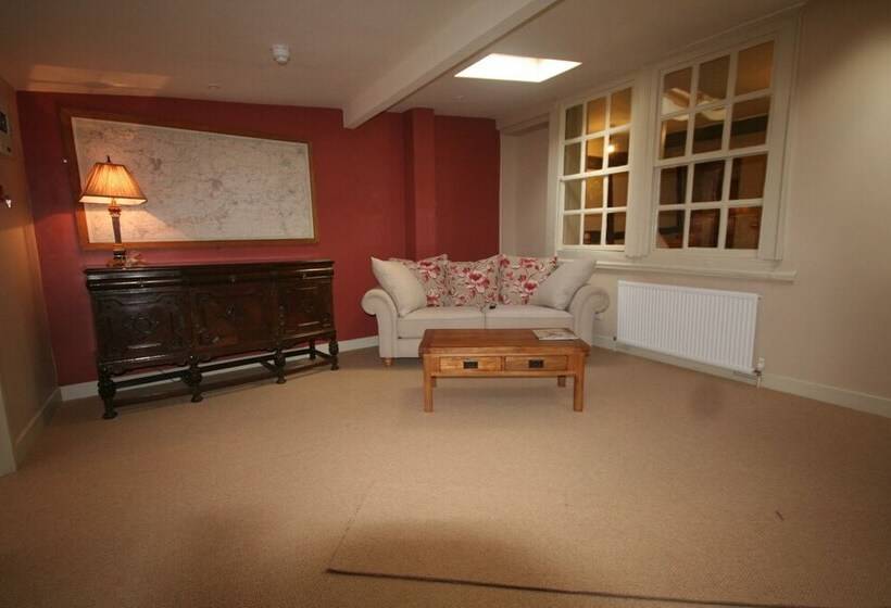 The Peppermill Town House Hotel & Restaurant