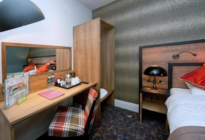 Отель The Saltoun Inn