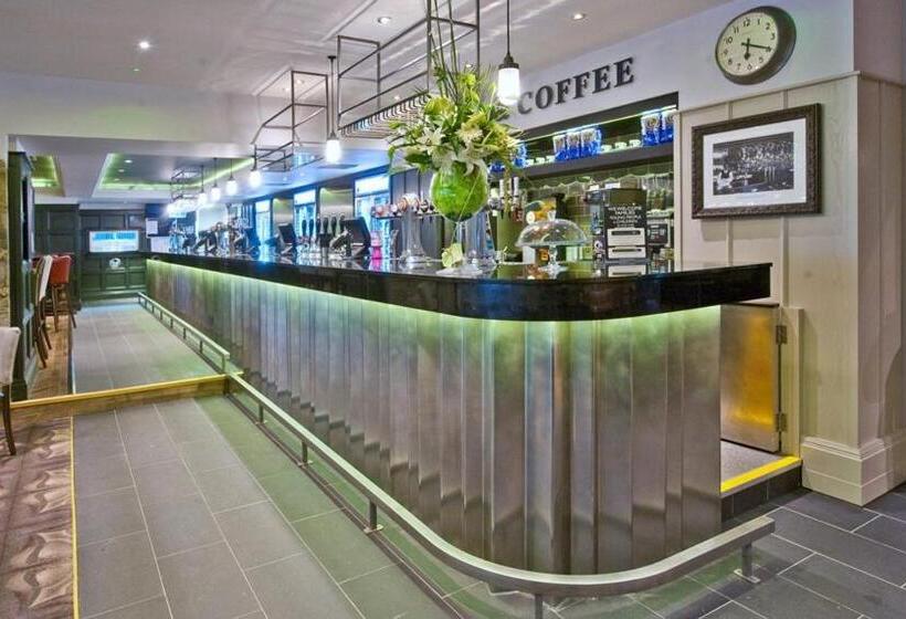 Отель The Saltoun Inn