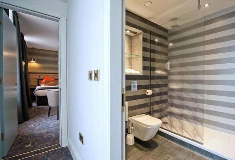 Отель The Saltoun Inn