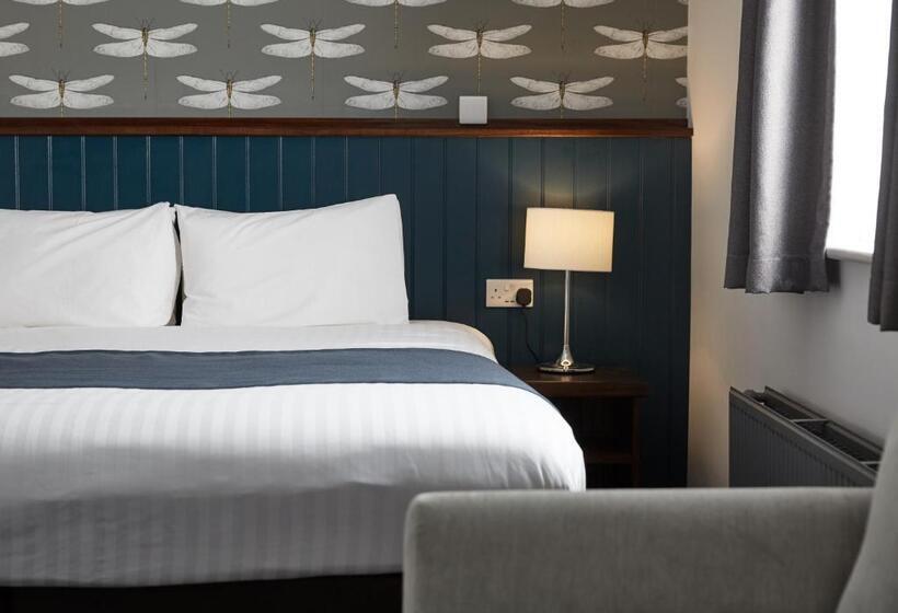 Отель The Spyglass & Kettle By Greene King Inns