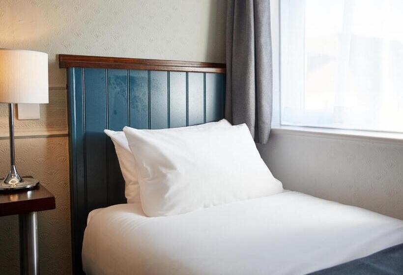 Отель The Spyglass & Kettle By Greene King Inns