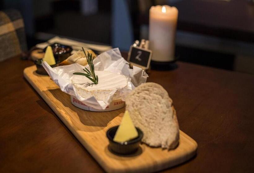 בית מלון כפרי The Sun Inn