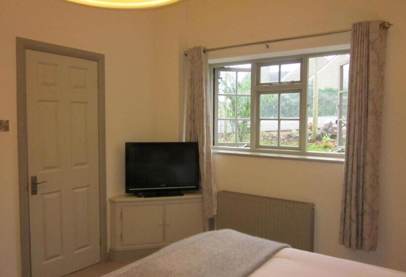 فندق The Tytherleigh Arms