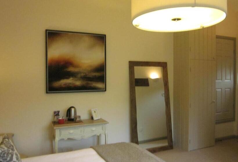 فندق The Tytherleigh Arms