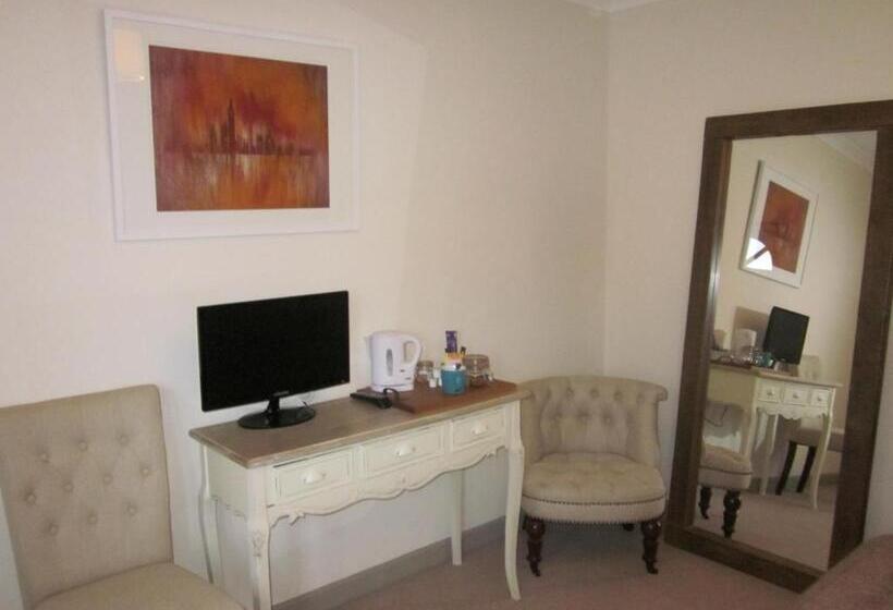 فندق The Tytherleigh Arms