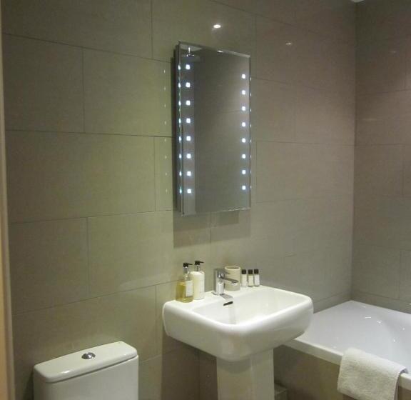 فندق The Tytherleigh Arms