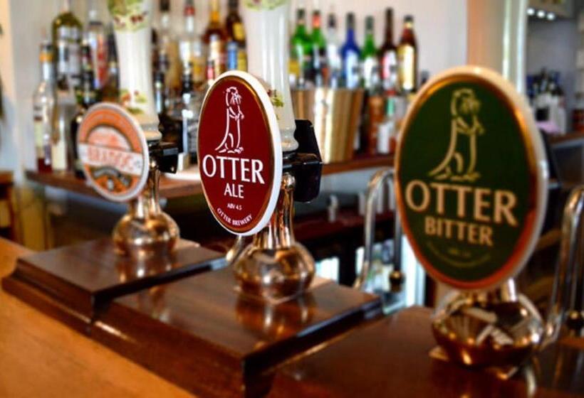 فندق The Tytherleigh Arms