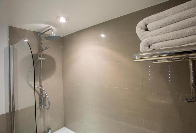 فندق The Tytherleigh Arms