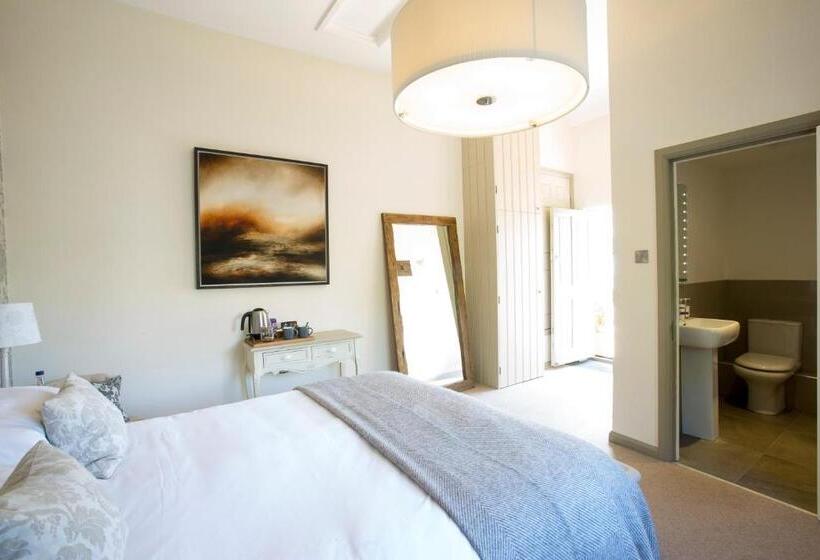 فندق The Tytherleigh Arms