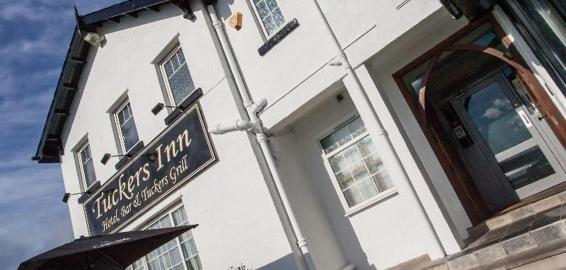 هتل Tuckers Inn