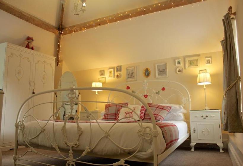 Llansabbath Country Farmhouse B&b