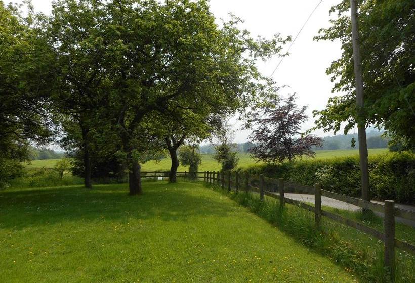 Llansabbath Country Farmhouse B&b