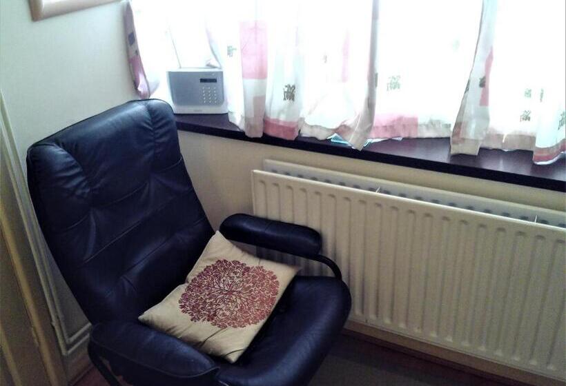 Mike & Carolyn Ball B&b