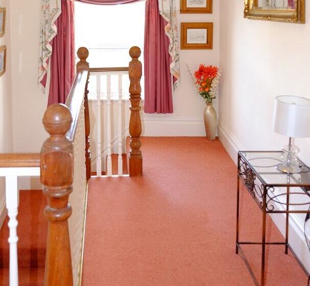 ベッドアンドブレックファースト Pebbles House Room Only