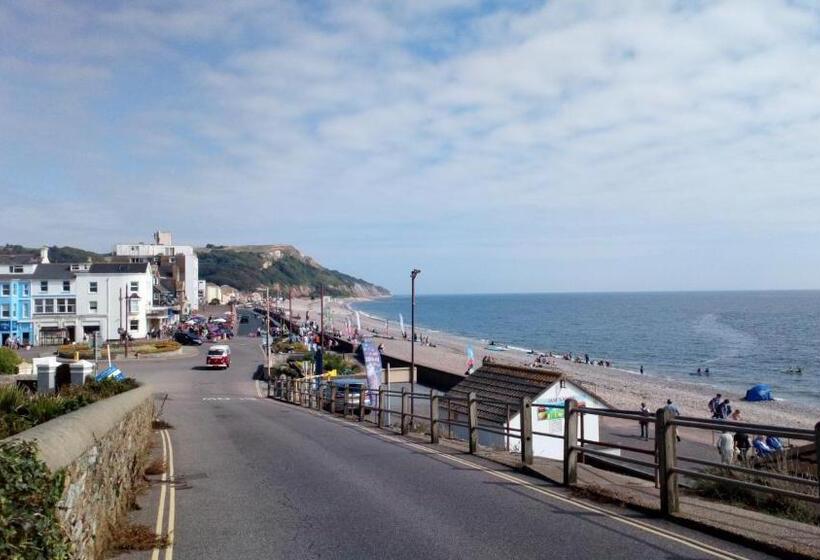 ベッドアンドブレックファースト Pebbles House Room Only