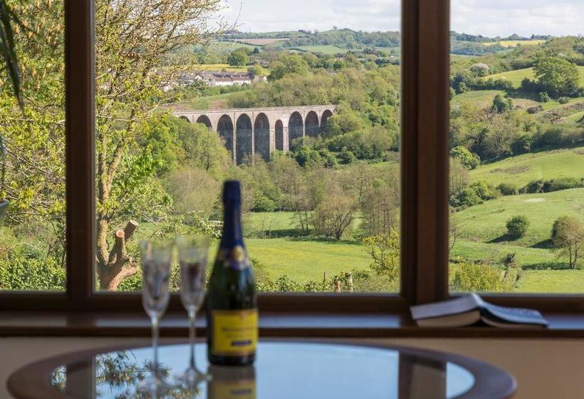 Summerhouse Bed & Breakfast