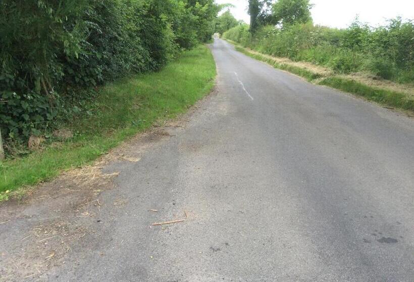 Valley Farmhouse B&b