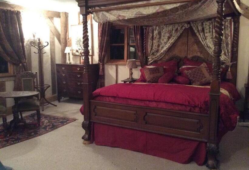 Valley Farmhouse B&b