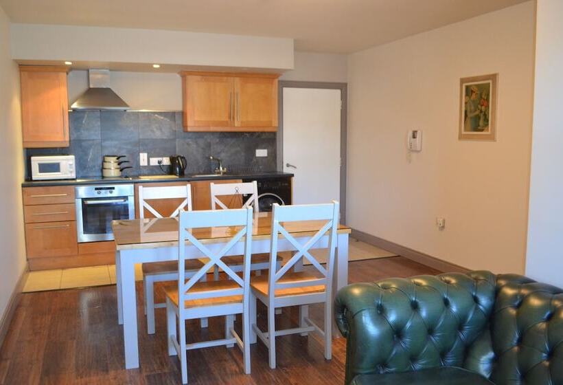 Walsh S Hotel And Apartments