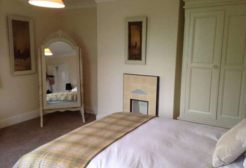 Whitethorn Bed And Breakfast