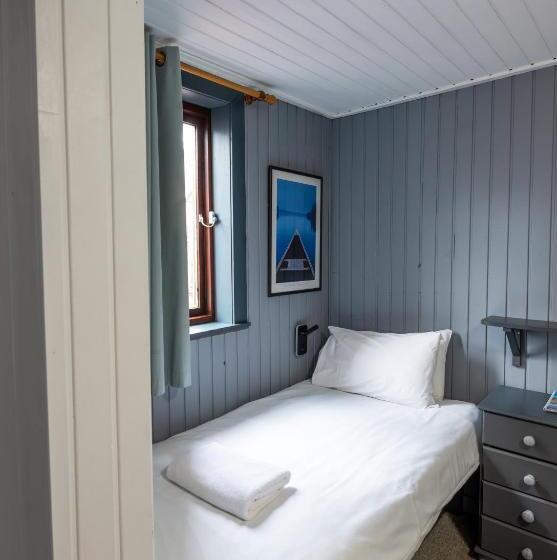 Общежитие Insh Hall