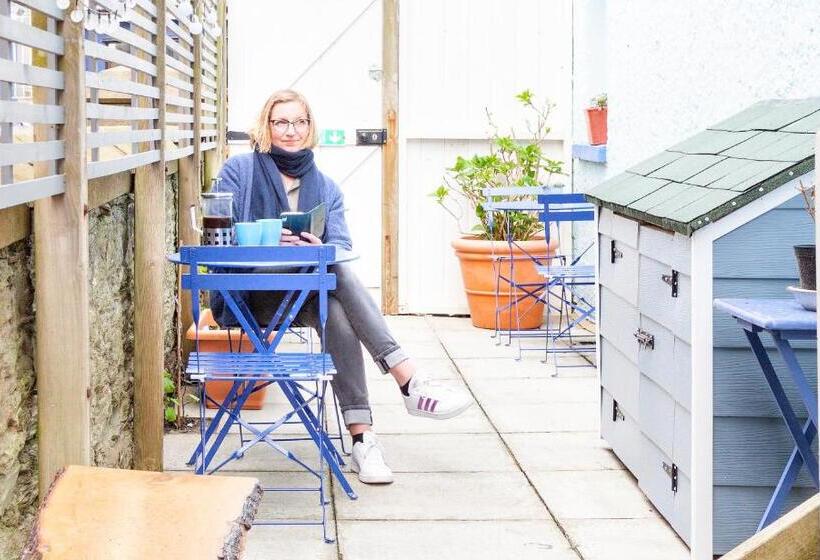 Ocean Backpackers Self Catering Hostel