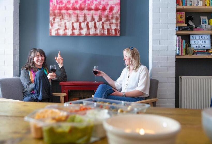 Ocean Backpackers Self Catering Hostel