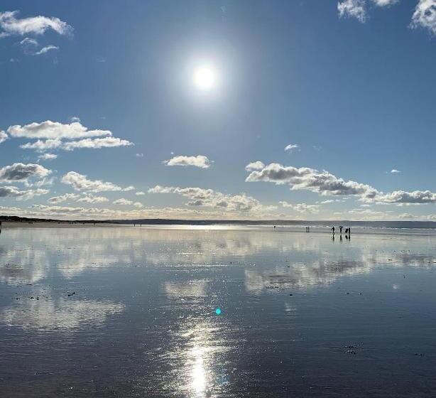 Ocean Backpackers Self Catering Hostel