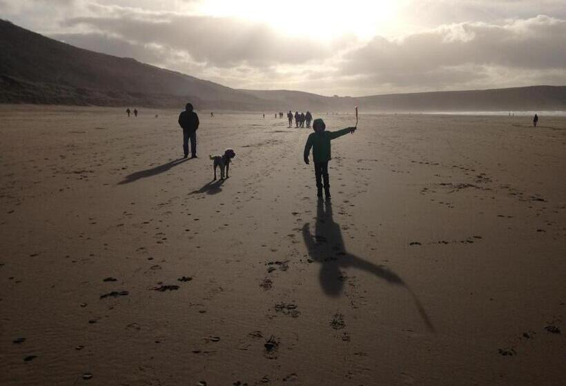 Ocean Backpackers Self Catering Hostel