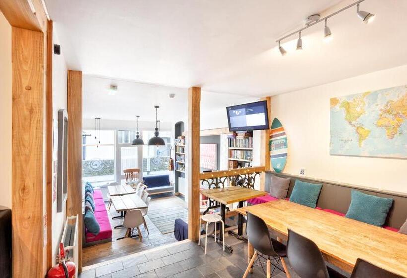 Ocean Backpackers Self Catering Hostel