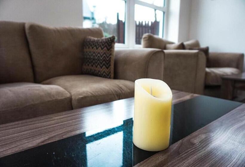 Общежитие Corran Bunkhouse