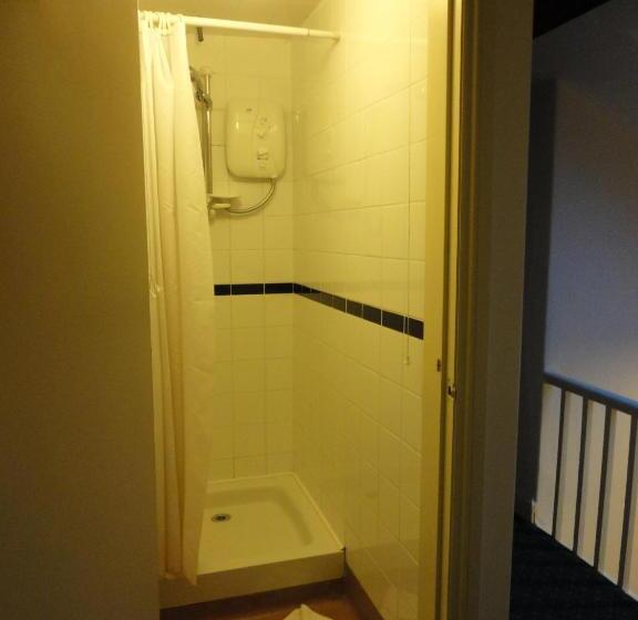 Общежитие The Eagles Bunkhouse