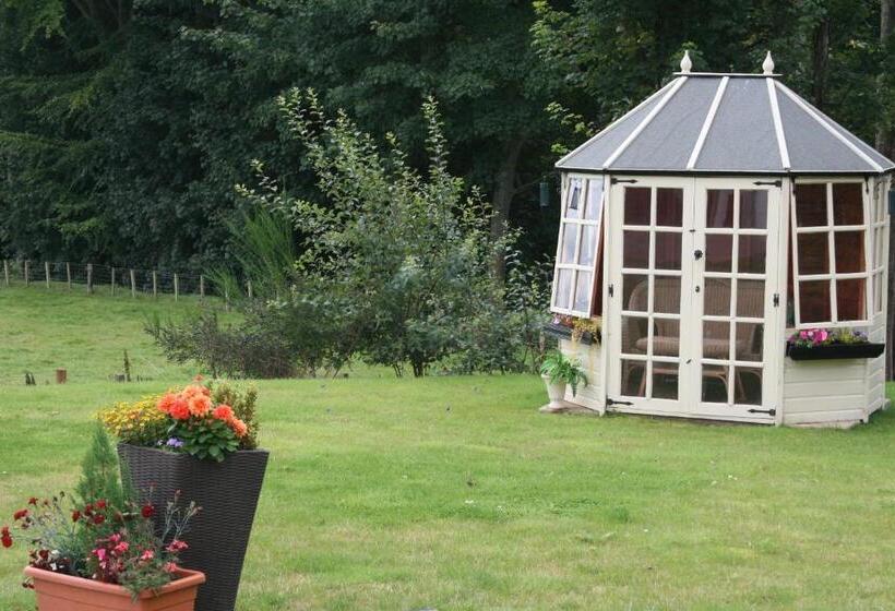 Ayrs And Graces Luxury Bed And Breakfast