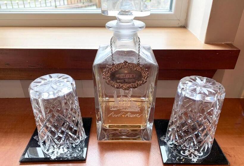 Ayrs And Graces Luxury Bed And Breakfast