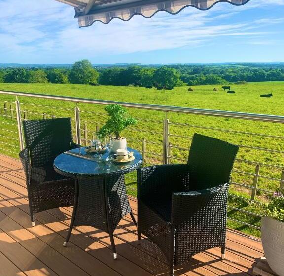 Ayrs And Graces Luxury Bed And Breakfast