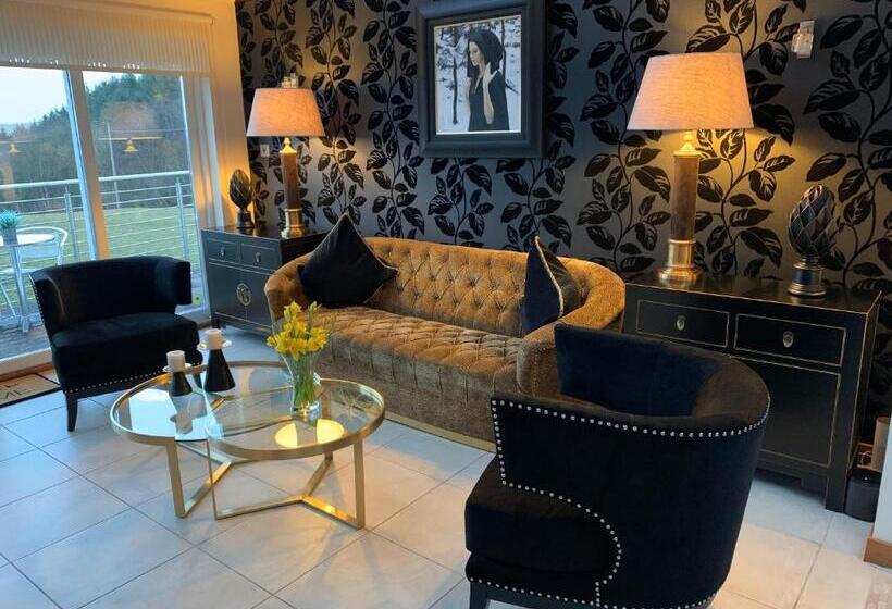 Ayrs And Graces Luxury Bed And Breakfast