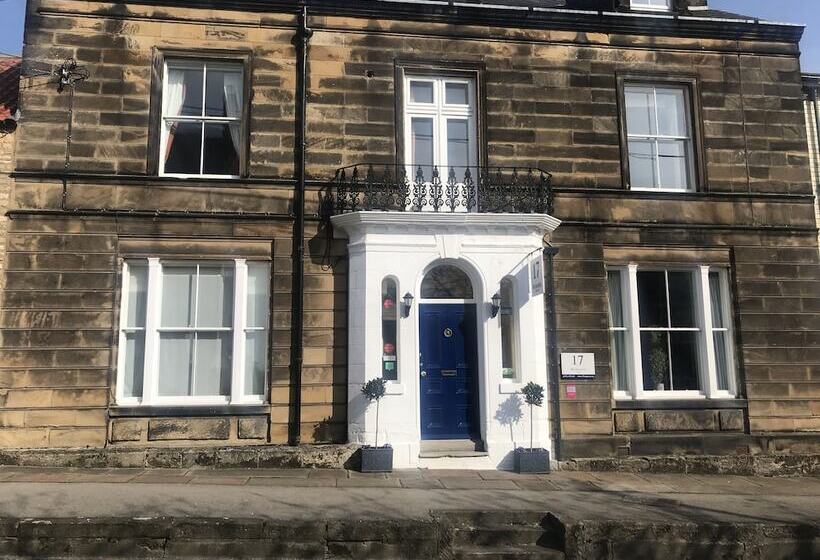 ベッドアンドブレックファースト 17 Burgate