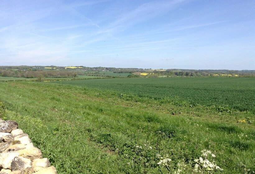 Bed and Breakfast 189 April Cottage