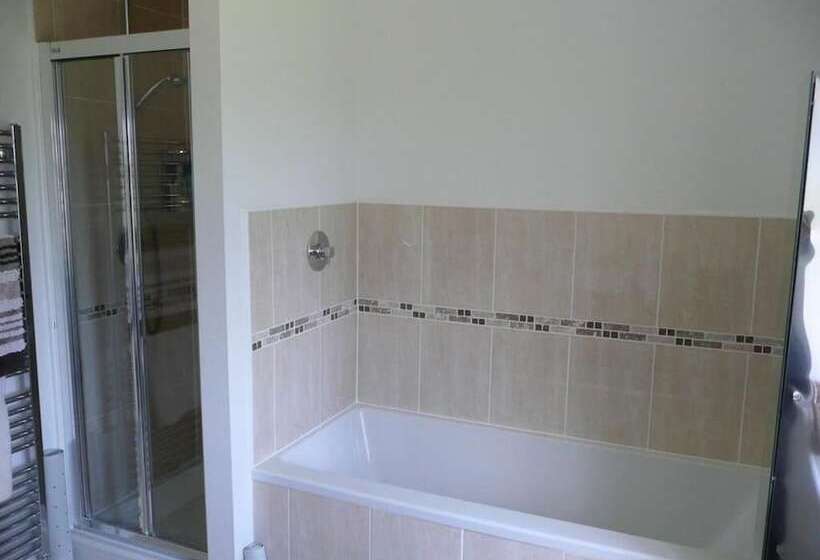 Bed and Breakfast 2 The Rocklands