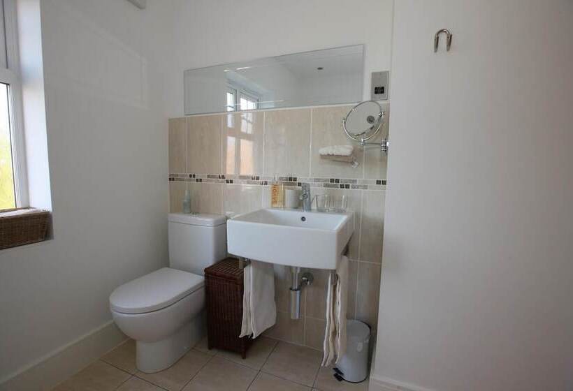 Bed and Breakfast 2 The Rocklands