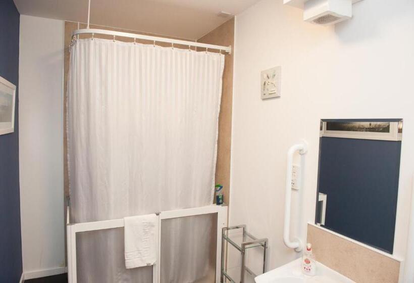 مبيت وإفطار Ardross Glencairn