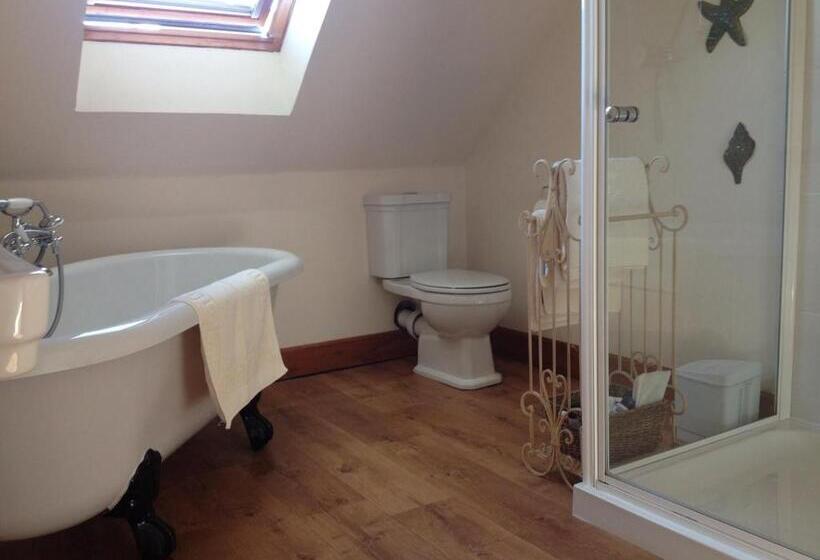 Bed And Breakfast At 4