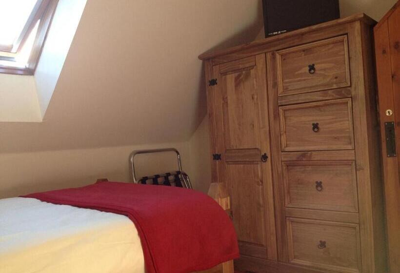 Bed And Breakfast At 4