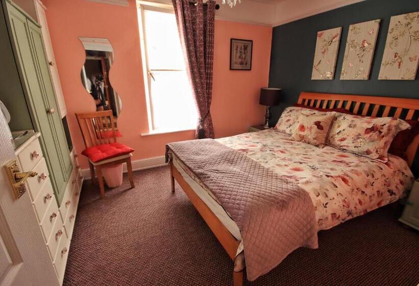 تختخواب و صبحانه Beaches Guesthouse